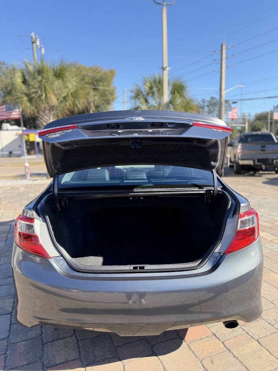 Used 2013 Toyota Camry SE image 7