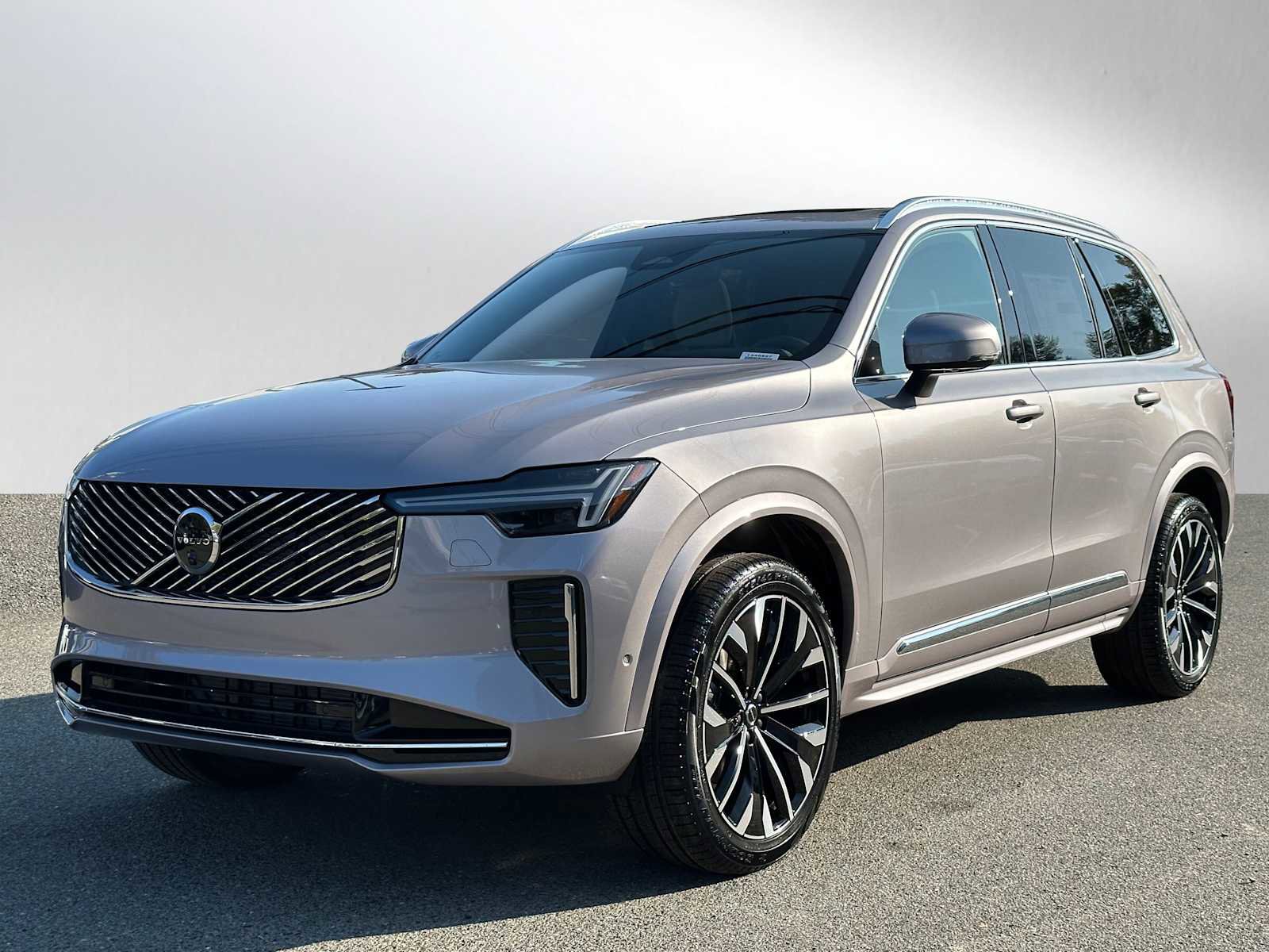 New 2026 Volvo XC90 B6 Plus w/ Protection Package Premier image 7