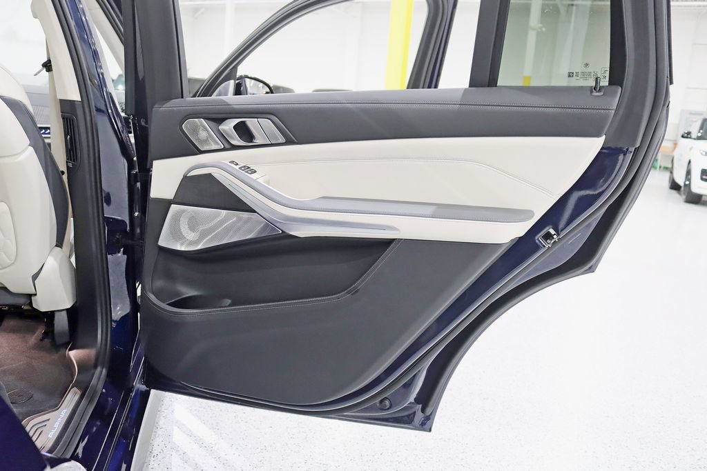 Used 2026 BMW ALPINA XB7 AWD/4WD image 46