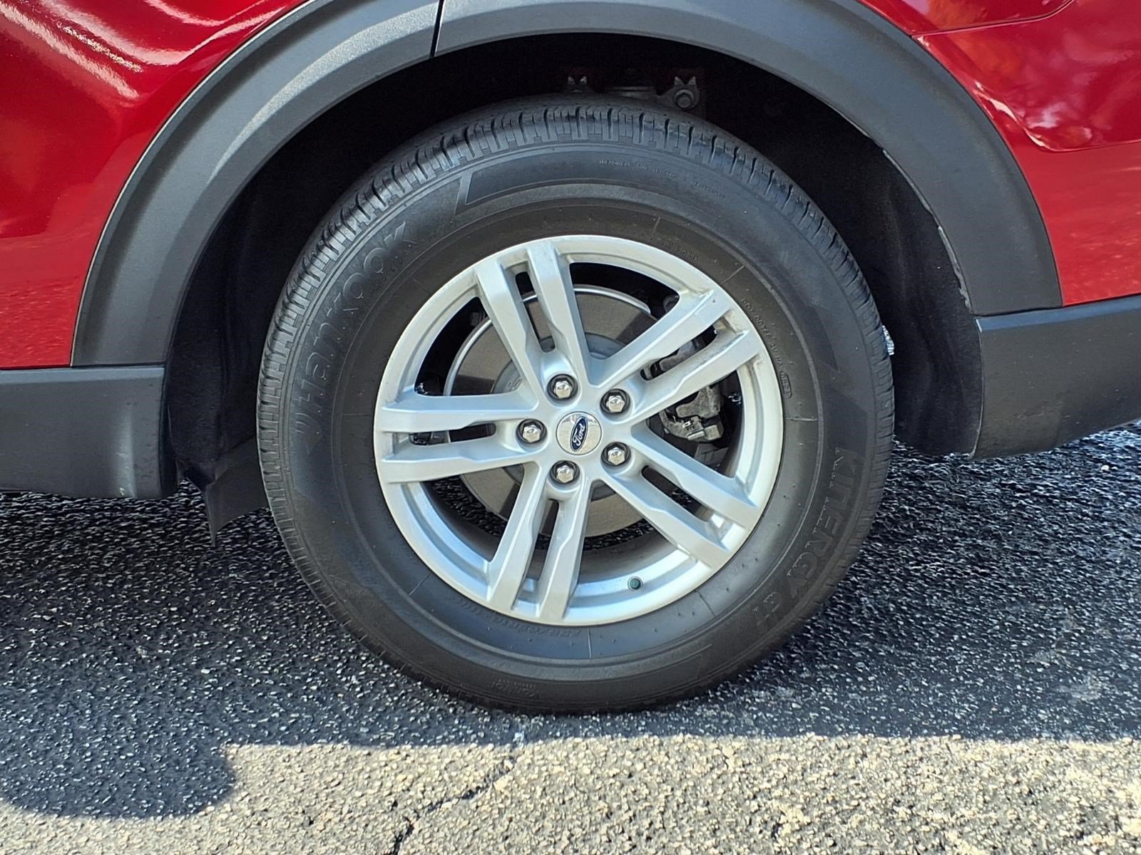 Certified 2024 Ford Explorer XLT RWD image 10