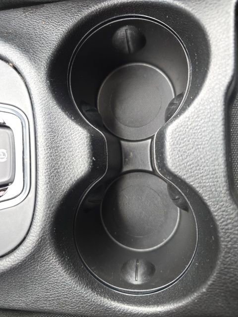 Used 2019 Jeep Cherokee Limited image 24