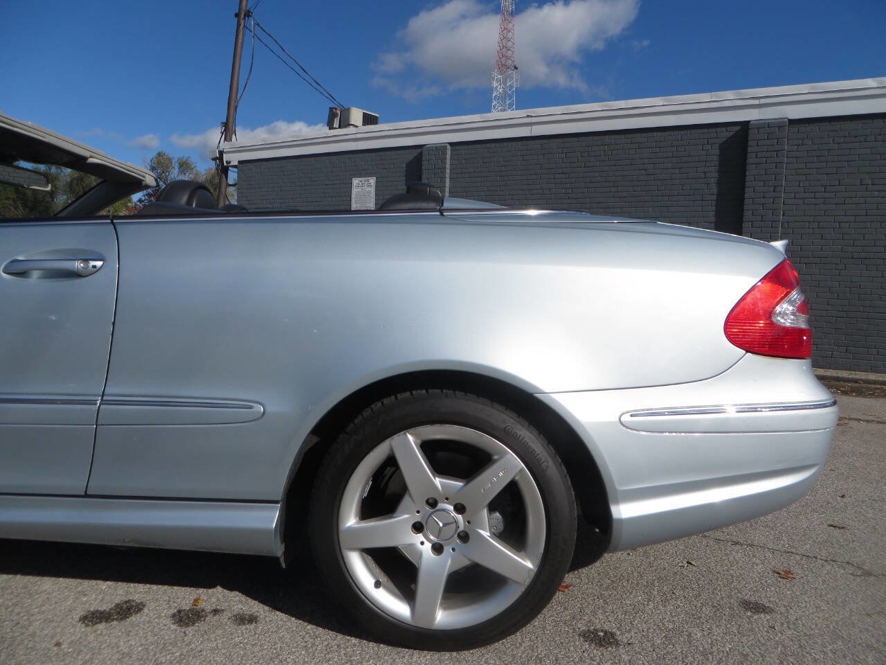Used 2005 Mercedes-Benz CLK 500 Cabriolet image 24