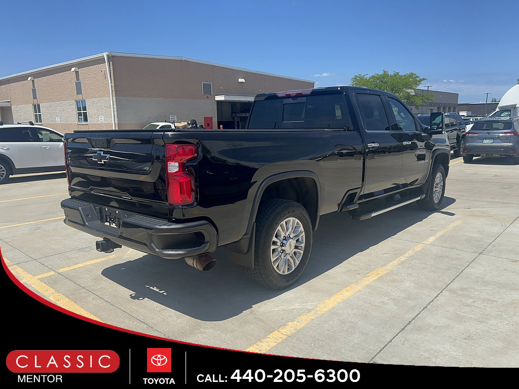 Used 2023 Chevrolet Silverado 3500 High Country w/ Z71 Off-Road Package AWD/4WD image 3