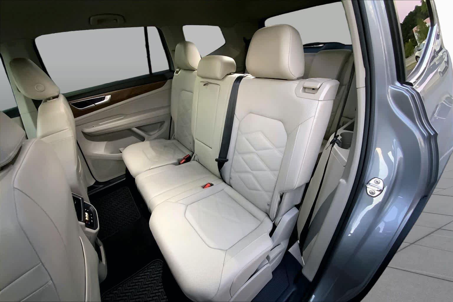Used 2024 Volkswagen Atlas SE FWD image 18