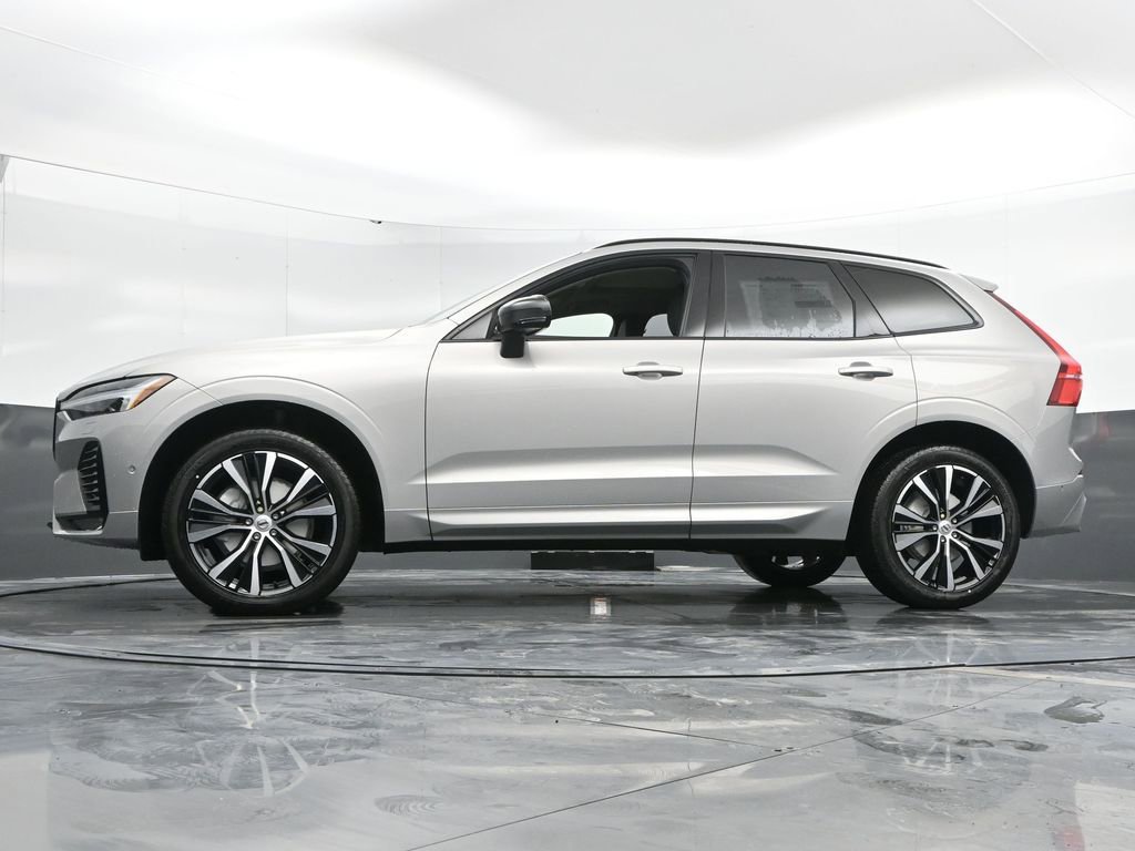 New 2025 Volvo XC60 B5 Plus w/ Protection Package Premier image 45