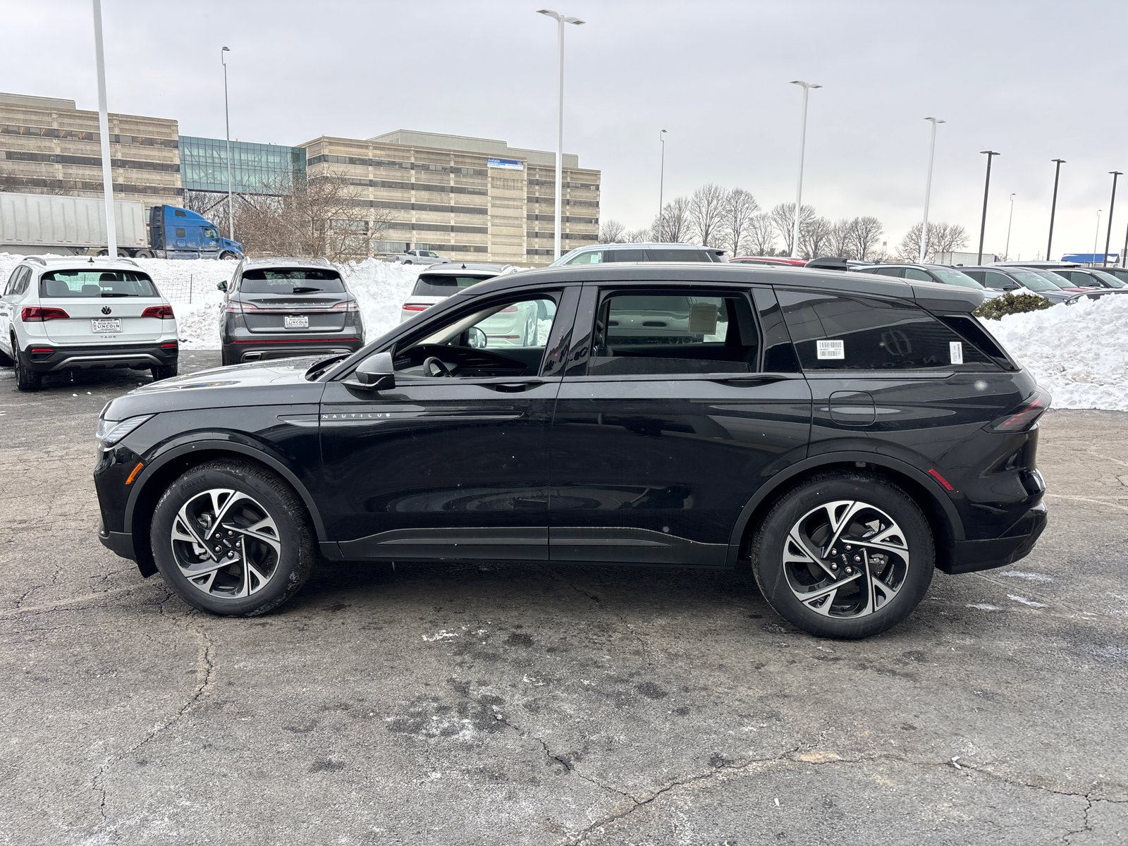 New 2026 Lincoln Nautilus Premier w/ Equipment Group 102A image 4