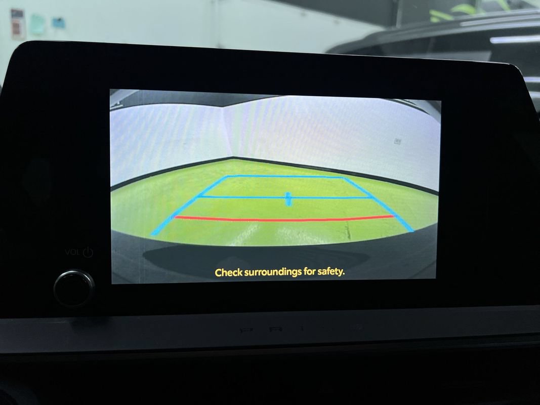 Used 2023 Toyota Prius LE FWD image 22