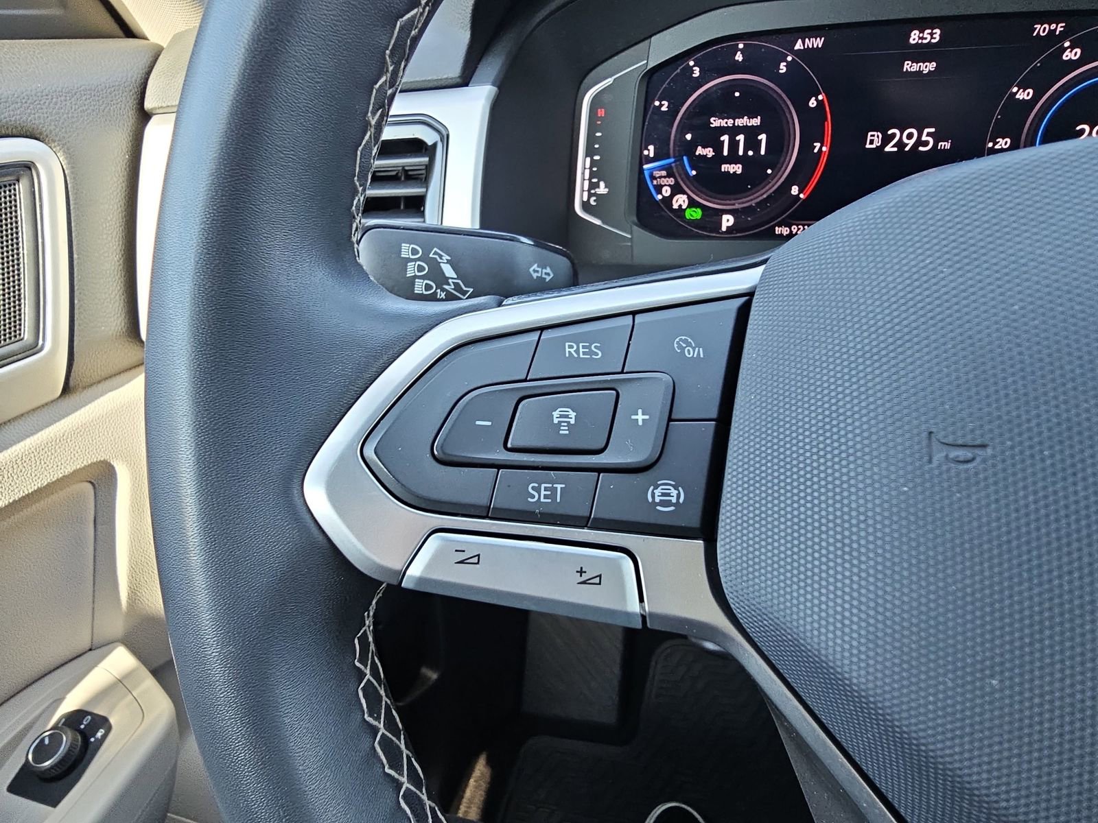 Used 2023 Volkswagen Atlas SE w/ Panoramic Sunroof Package FWD image 19