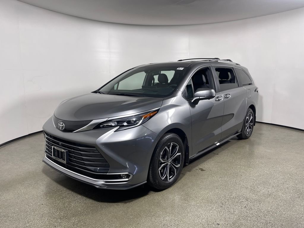 Used 2026 Toyota Sienna Platinum image 7