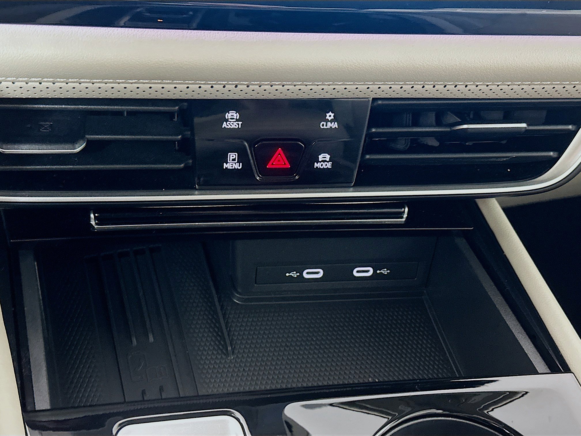 Certified 2025 Volkswagen Atlas SEL Premium R-Line image 16