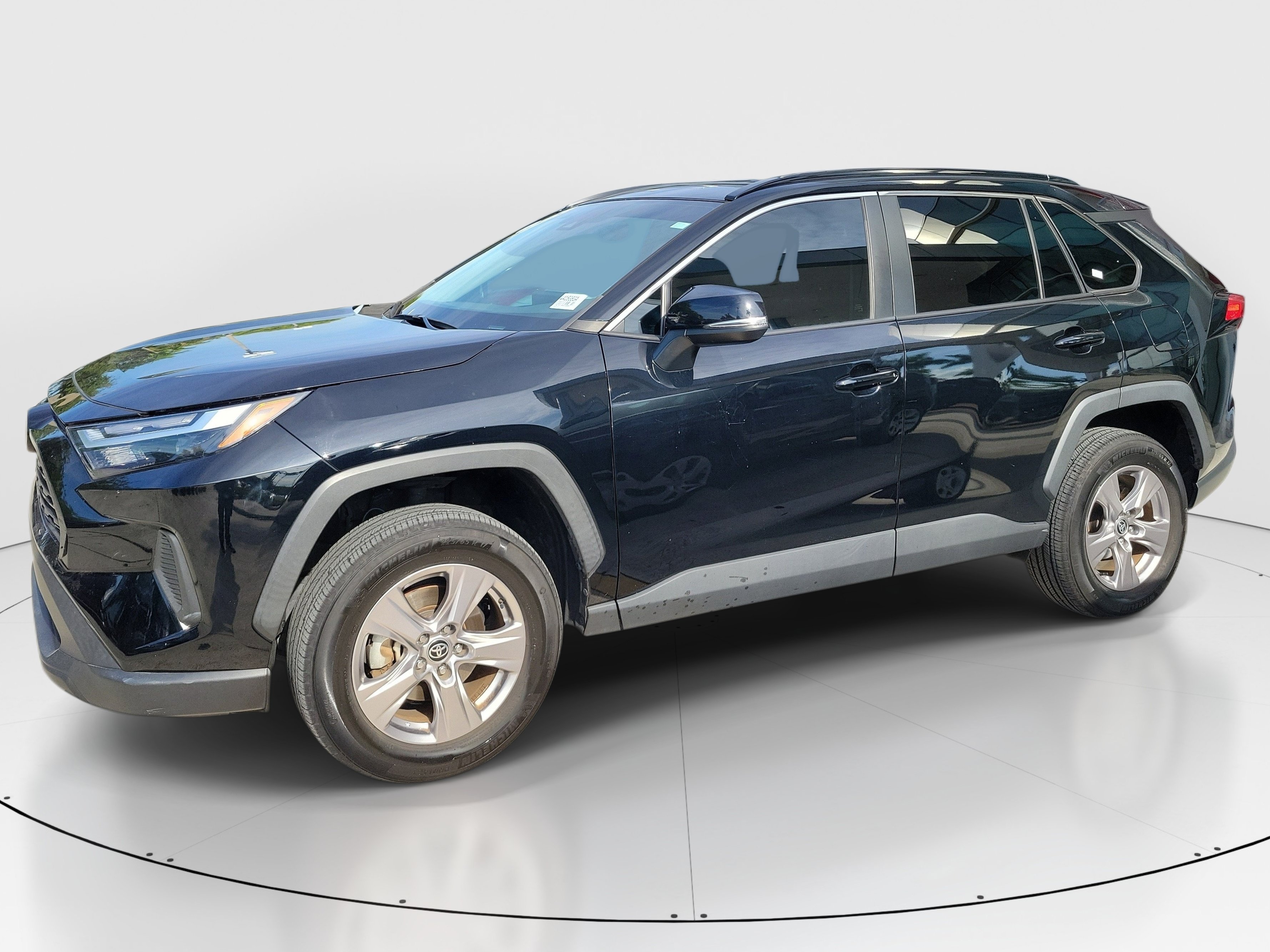 Certified 2023 Toyota RAV4 XLE w/ Convenience Package FWD image 4