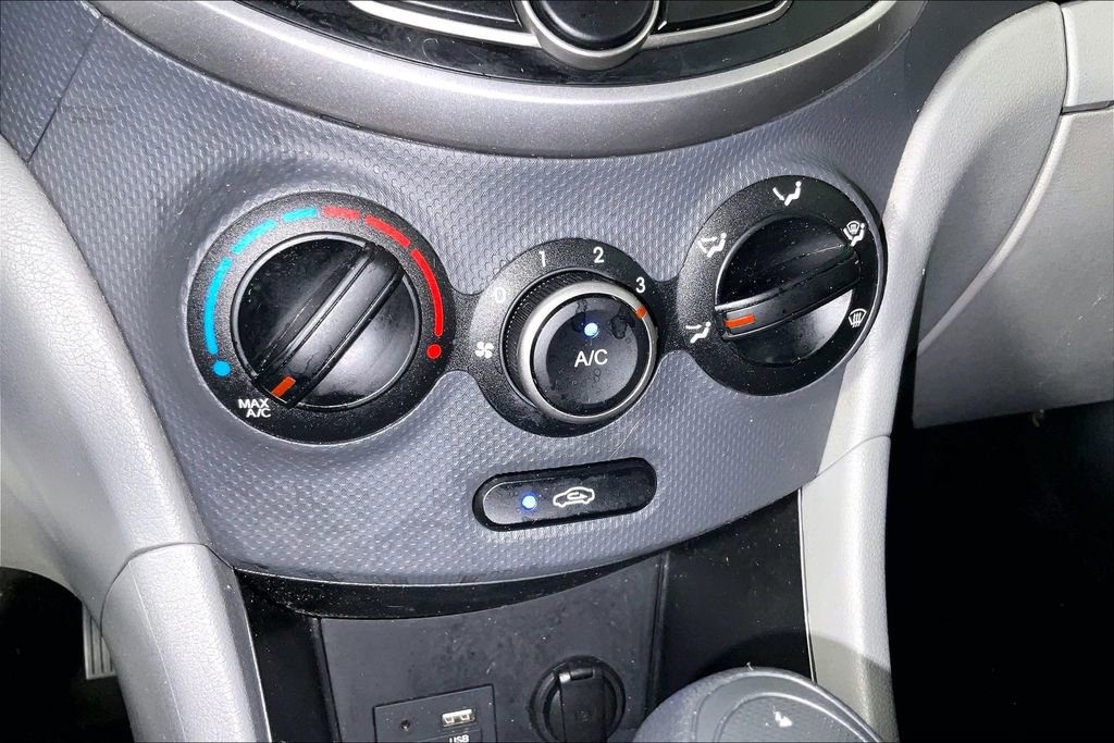 Used 2017 Hyundai Accent SE image 30