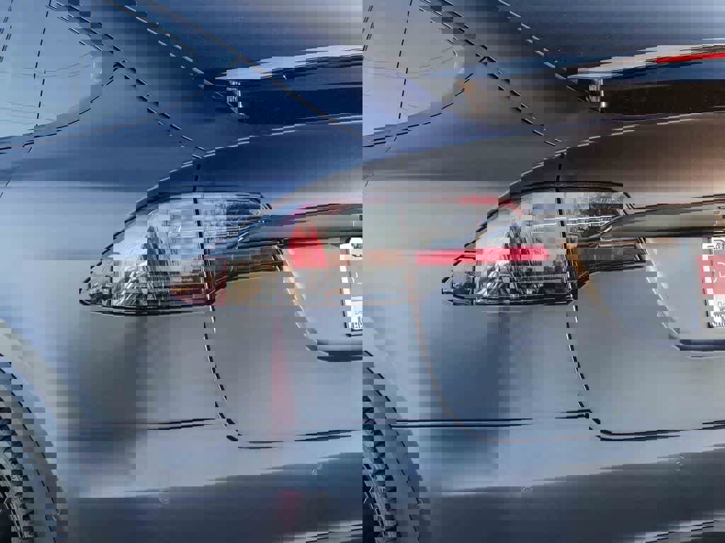 Used 2021 Tesla Model X Long Range image 7