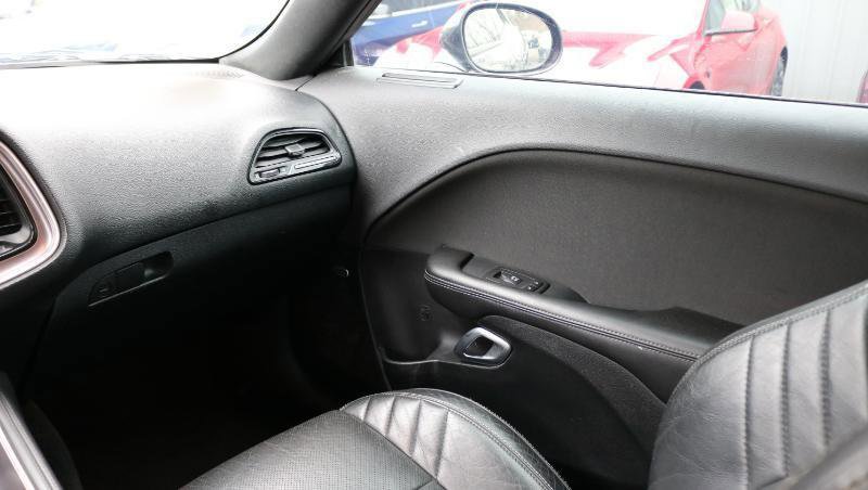 Used 2019 Dodge Challenger R/T Scat Pack w/ Shaker Package image 20