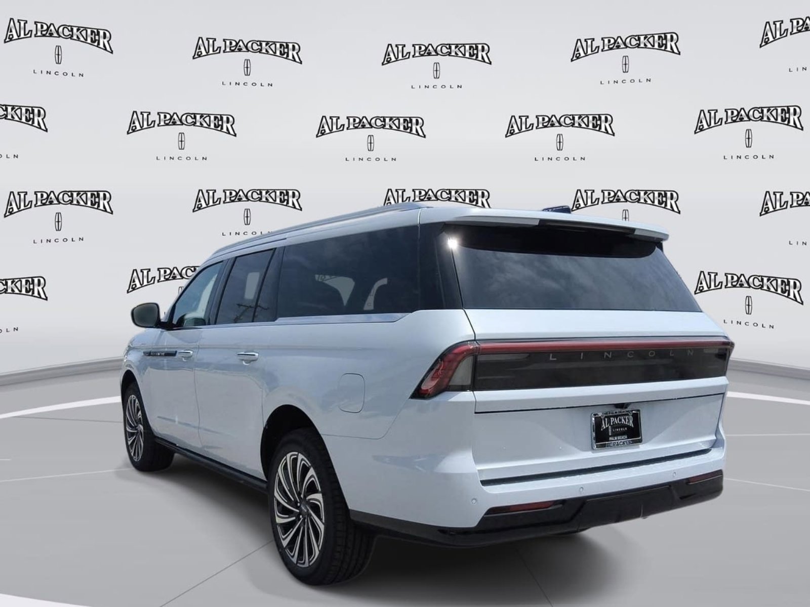 New 2026 Lincoln Navigator L Black Label AWD/4WD image 3