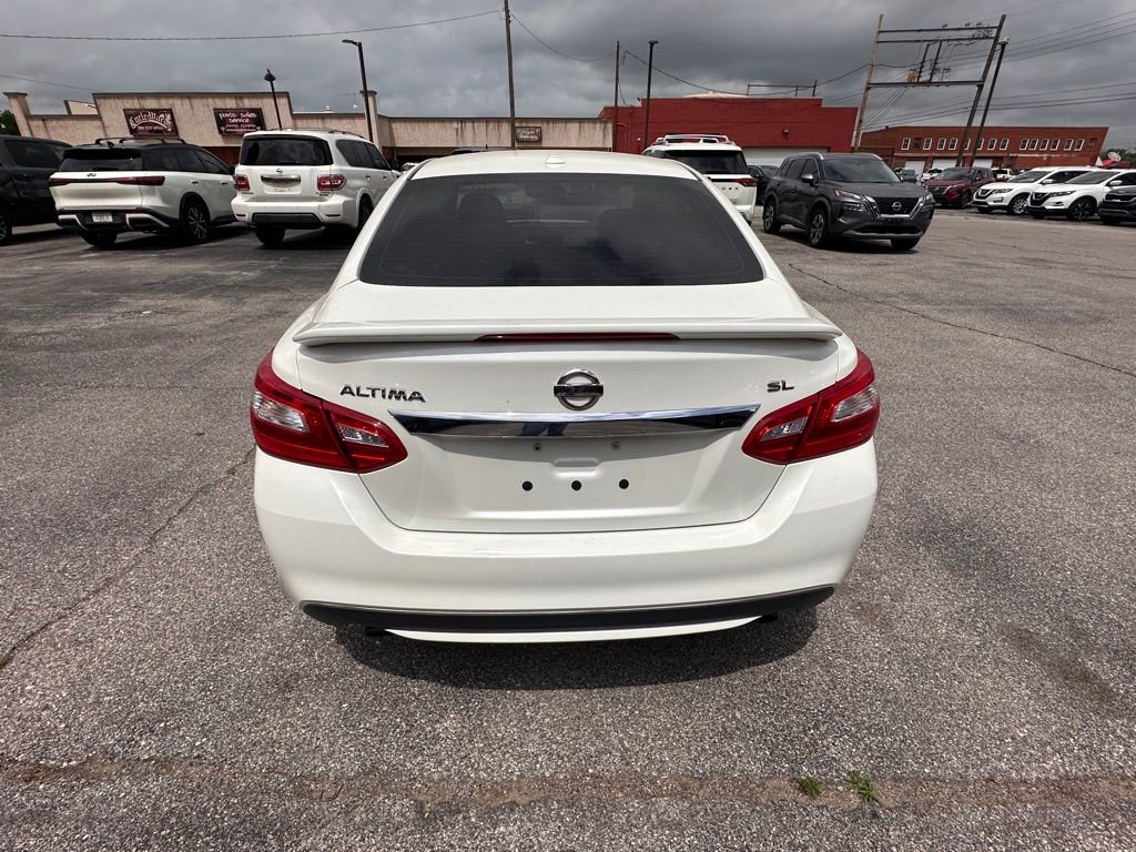 Used 2017 Nissan Altima 2.5 SL w/ 2.5 Technology Package FWD image 5