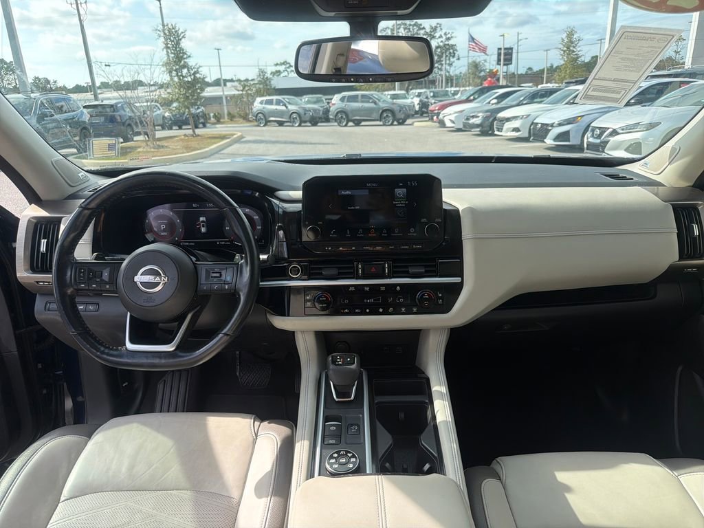 Used 2022 Nissan Pathfinder Platinum w/ Cargo Package image 30