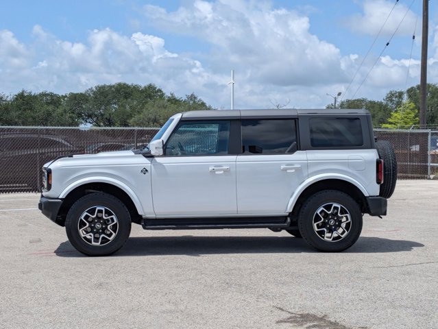 Used 2025 Ford Bronco Outer Banks AWD/4WD image 9