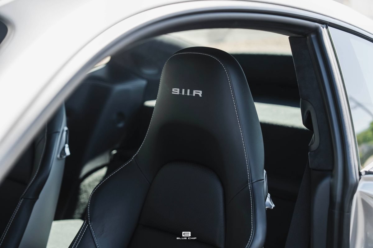 Used 2016 Porsche 911 R RWD image 31