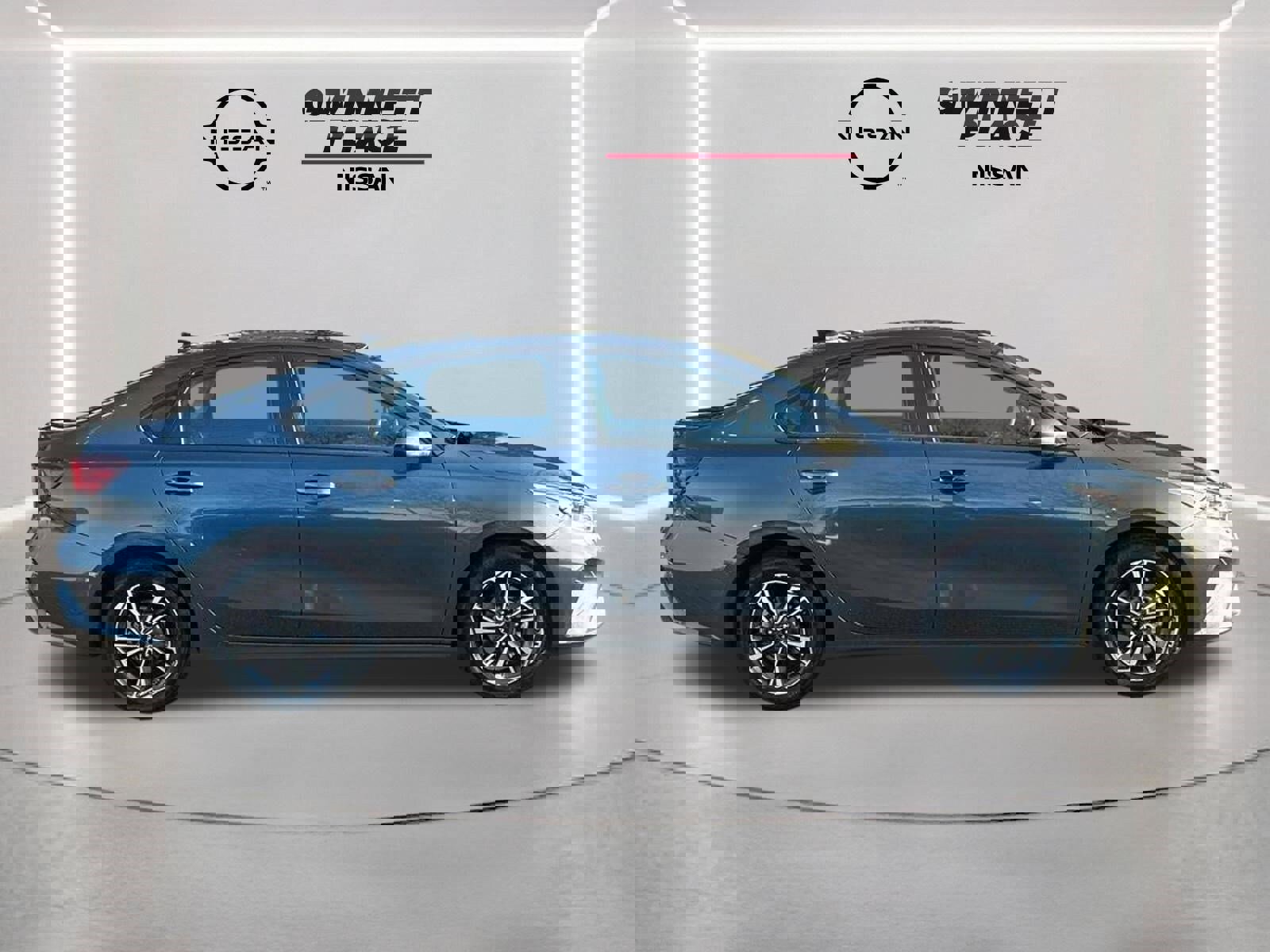 Used 2023 Kia Forte LXS image 4