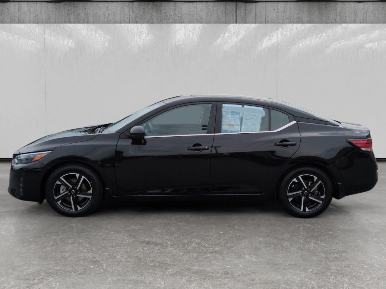 Used 2025 Nissan Sentra SV FWD image 4