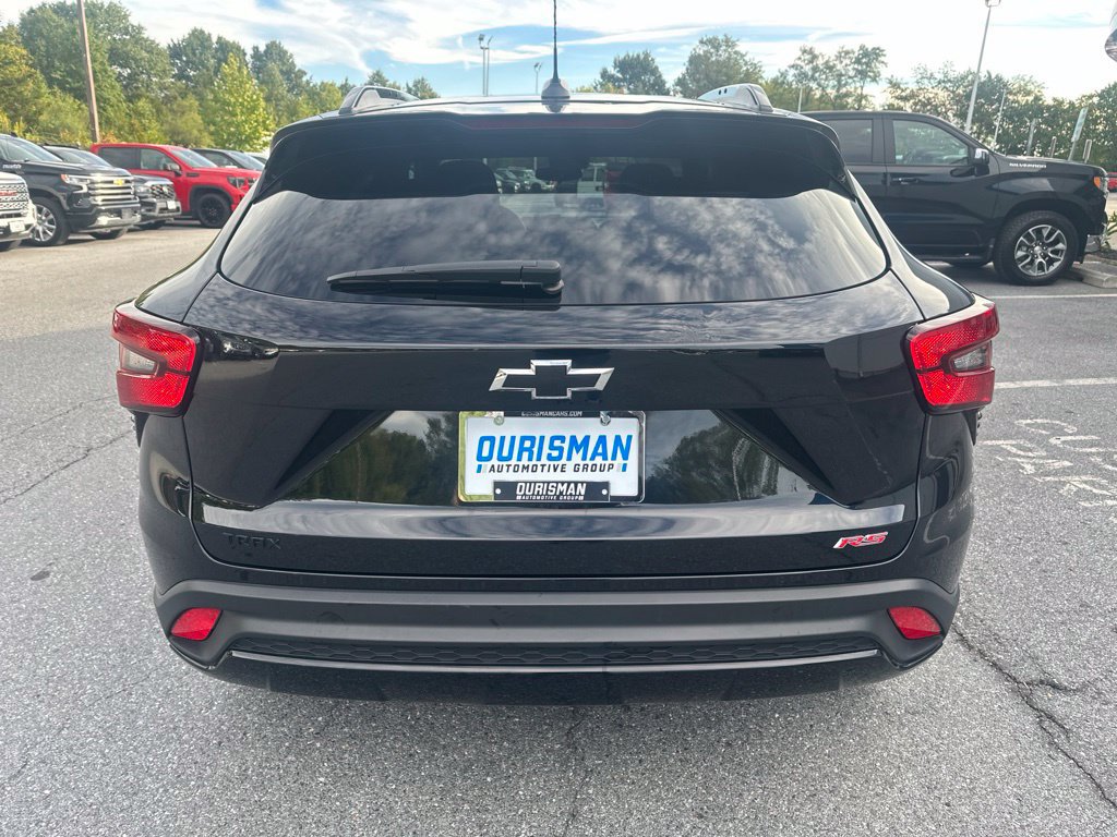 Used 2024 Chevrolet Trax RS FWD image 6