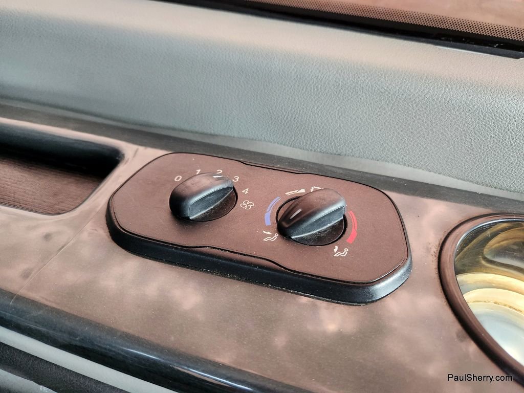 Used 2017 Ford Transit 150 XLT image 40