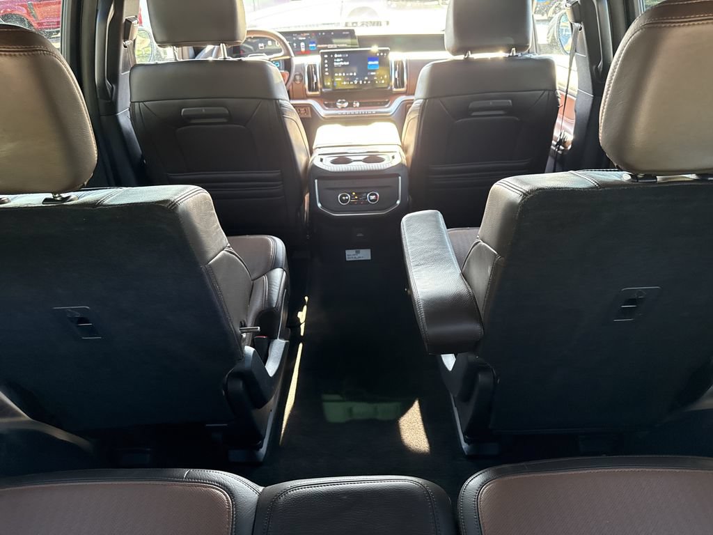 Used 2025 Ford Expedition King Ranch AWD/4WD image 19