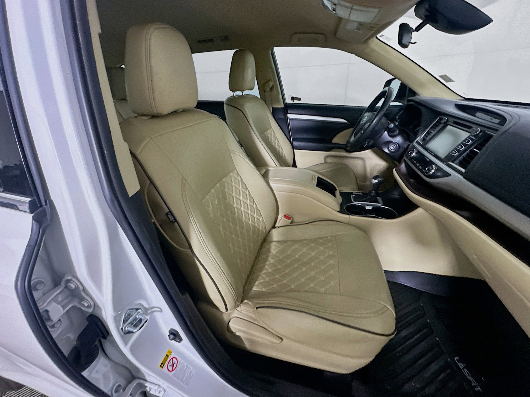 Used 2019 Toyota Highlander Plus image 32