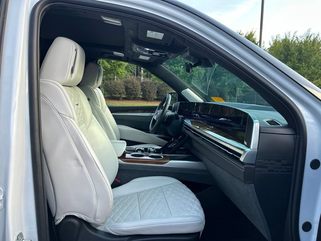 Used 2026 Cadillac Escalade ESV Platinum Sport AWD/4WD image 67