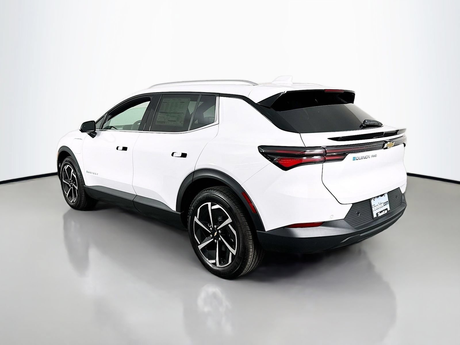 New 2026 Chevrolet Equinox EV LT AWD/4WD image 6