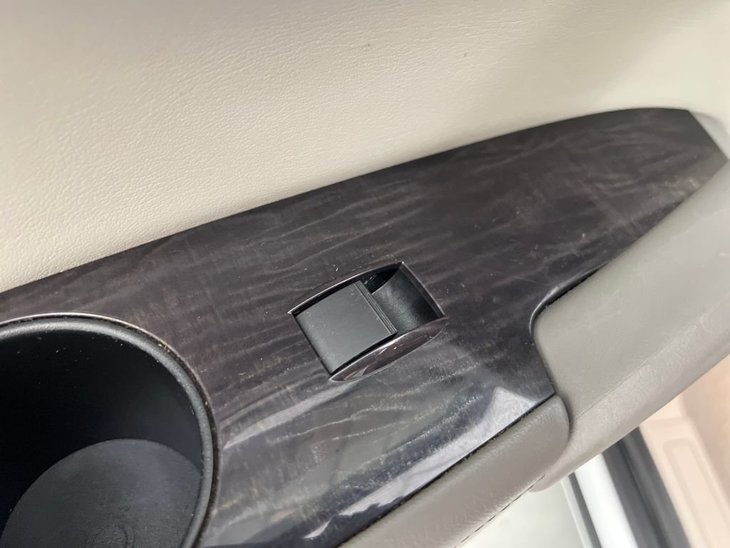 Used 2017 Buick Enclave Convenience FWD image 21