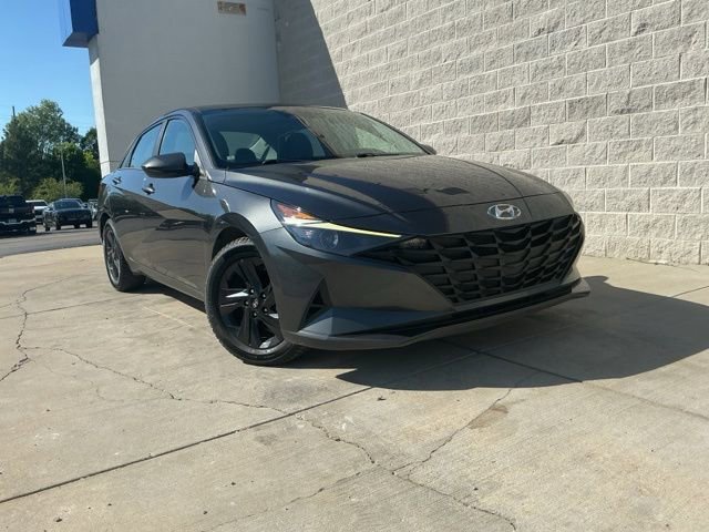 Used 2022 Hyundai Elantra SEL w/ Cargo Package