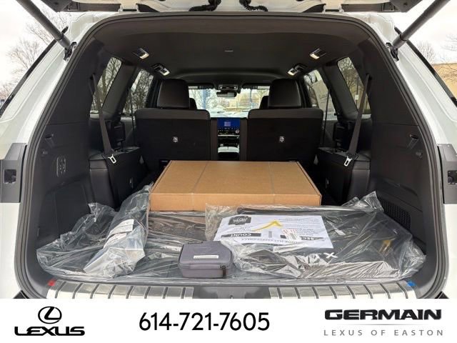New 2026 Lexus TX 500h AWD image 18