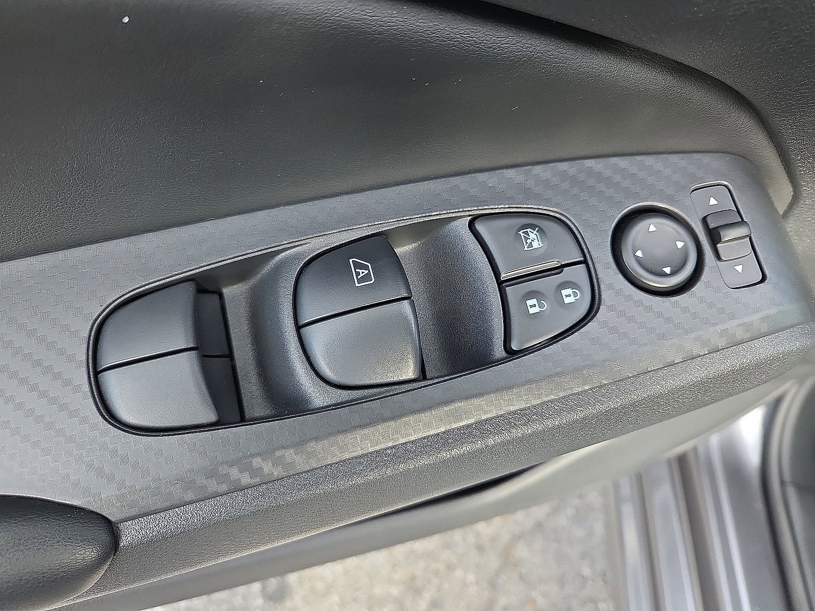 Used 2024 Nissan Altima 2.5 S image 14