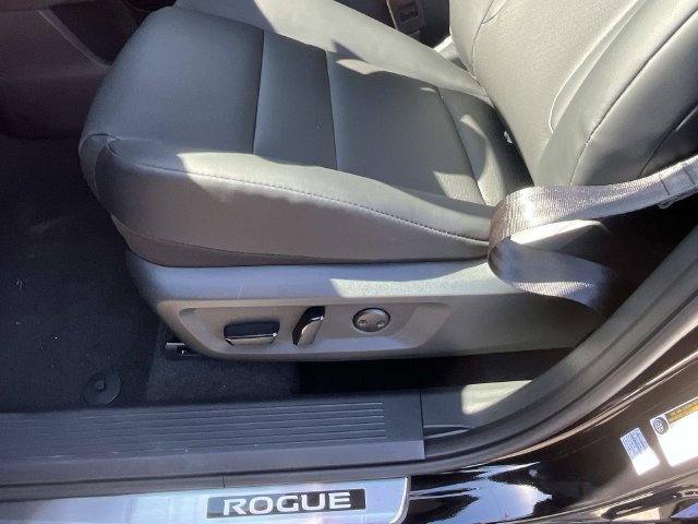 New 2026 Nissan Rogue Dark Armor AWD/4WD image 26
