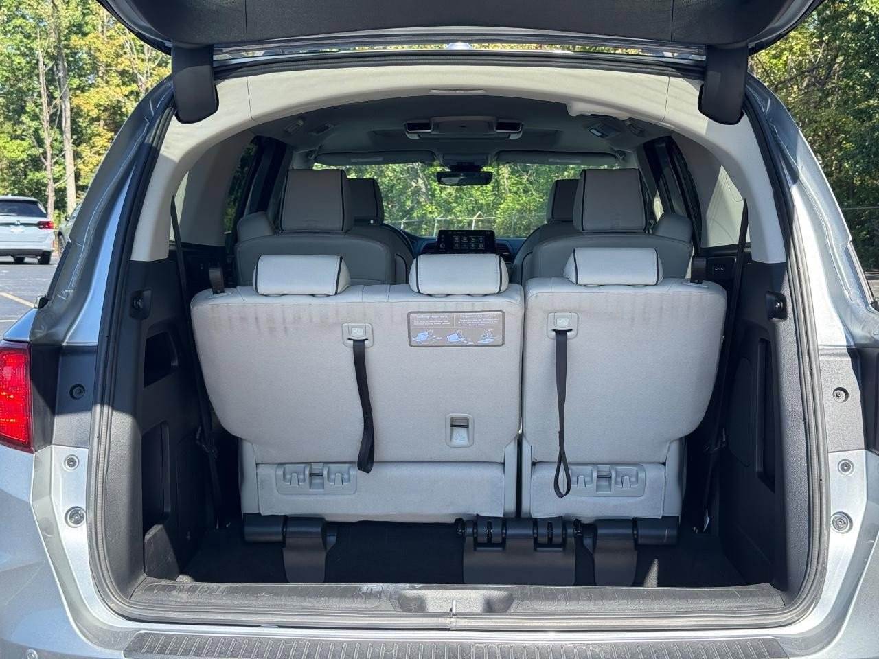 Certified 2025 Honda Odyssey Touring image 4