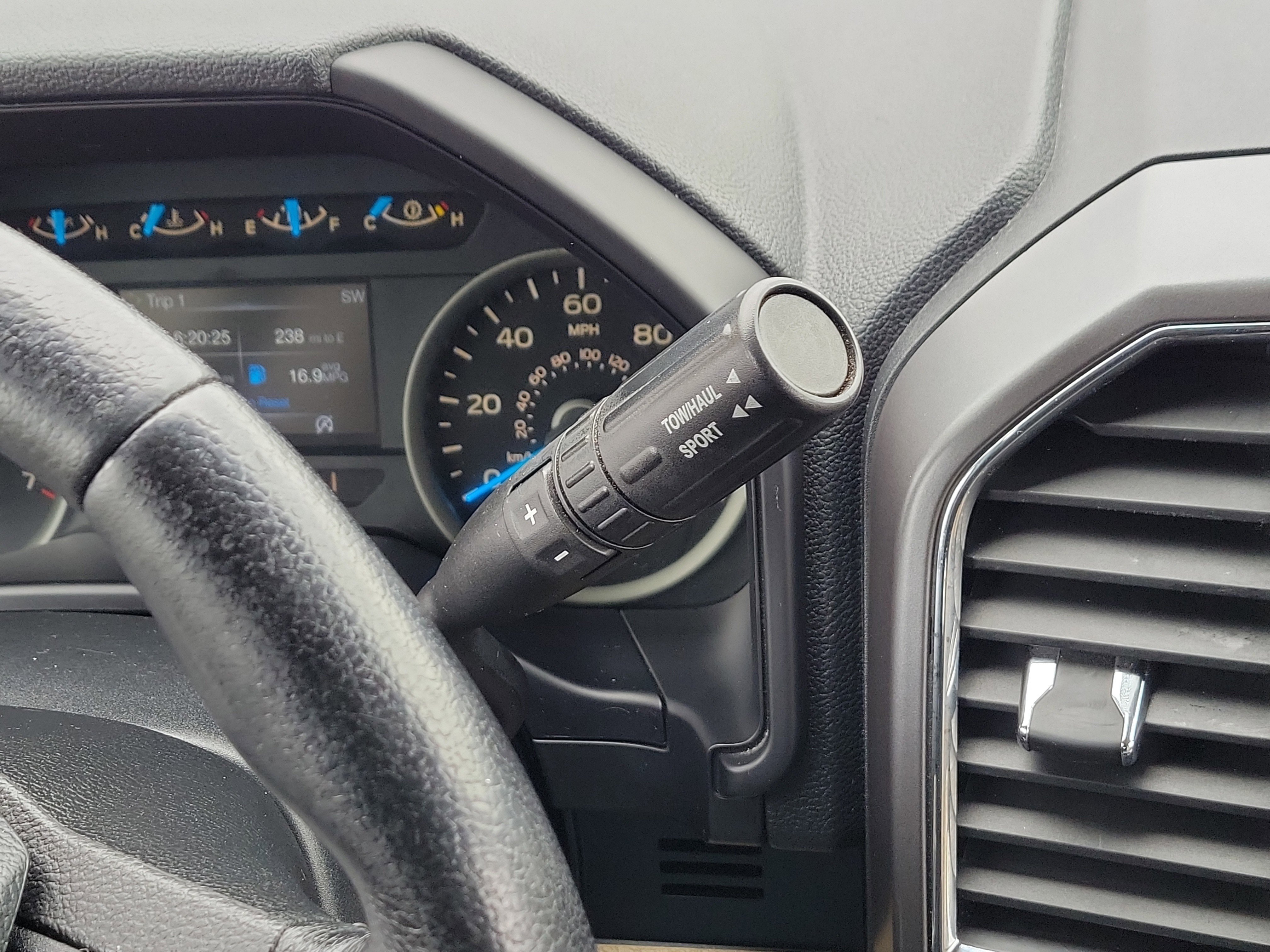 Used 2016 Ford F150 XLT w/ Equipment Group 302A Luxury image 29