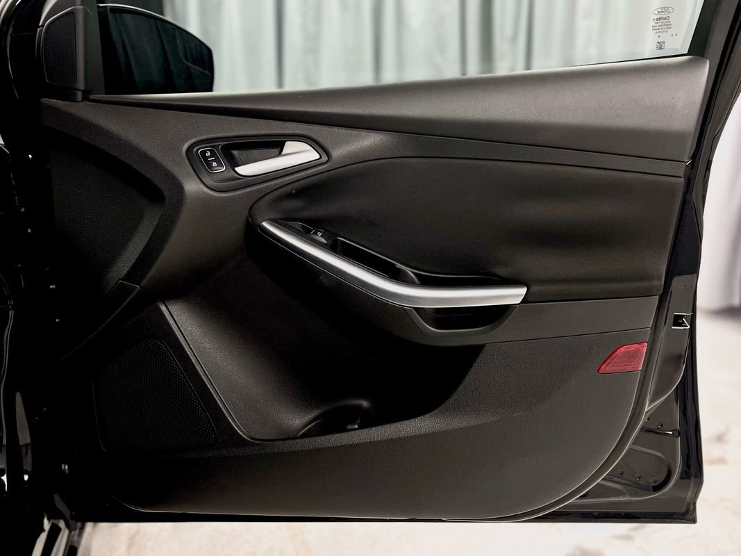 Used 2016 Ford Focus ST image 39