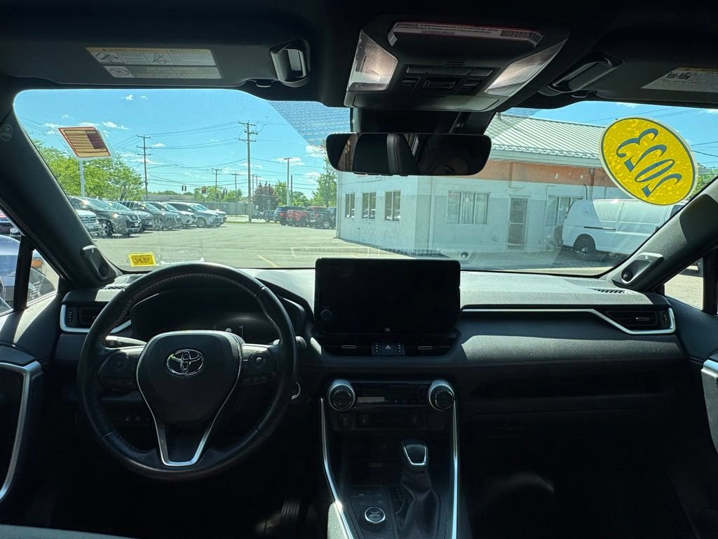 Used 2023 Toyota RAV4 XSE w/ Weather Package AWD/4WD image 5