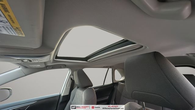 Used 2020 Toyota RAV4 XLE w/ Convenience Package image 12