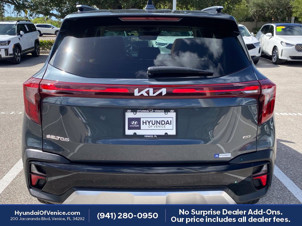 Used 2024 Kia Seltos EX AWD/4WD image 30
