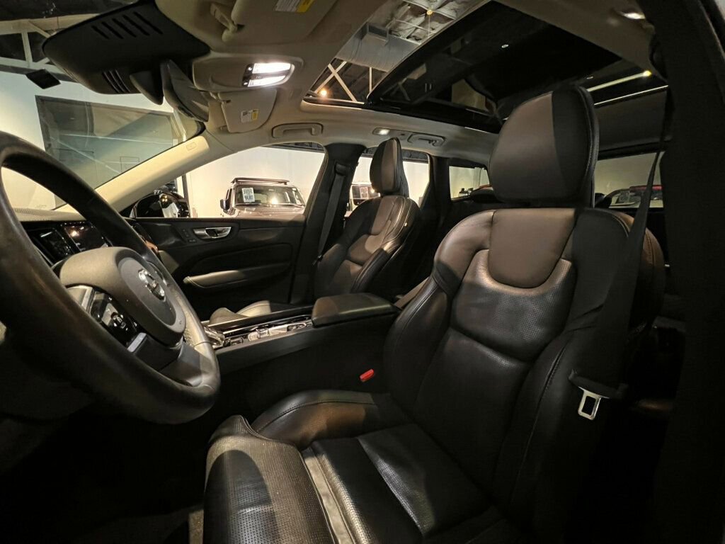 Used 2023 Volvo XC60 B5 Ultimate image 6
