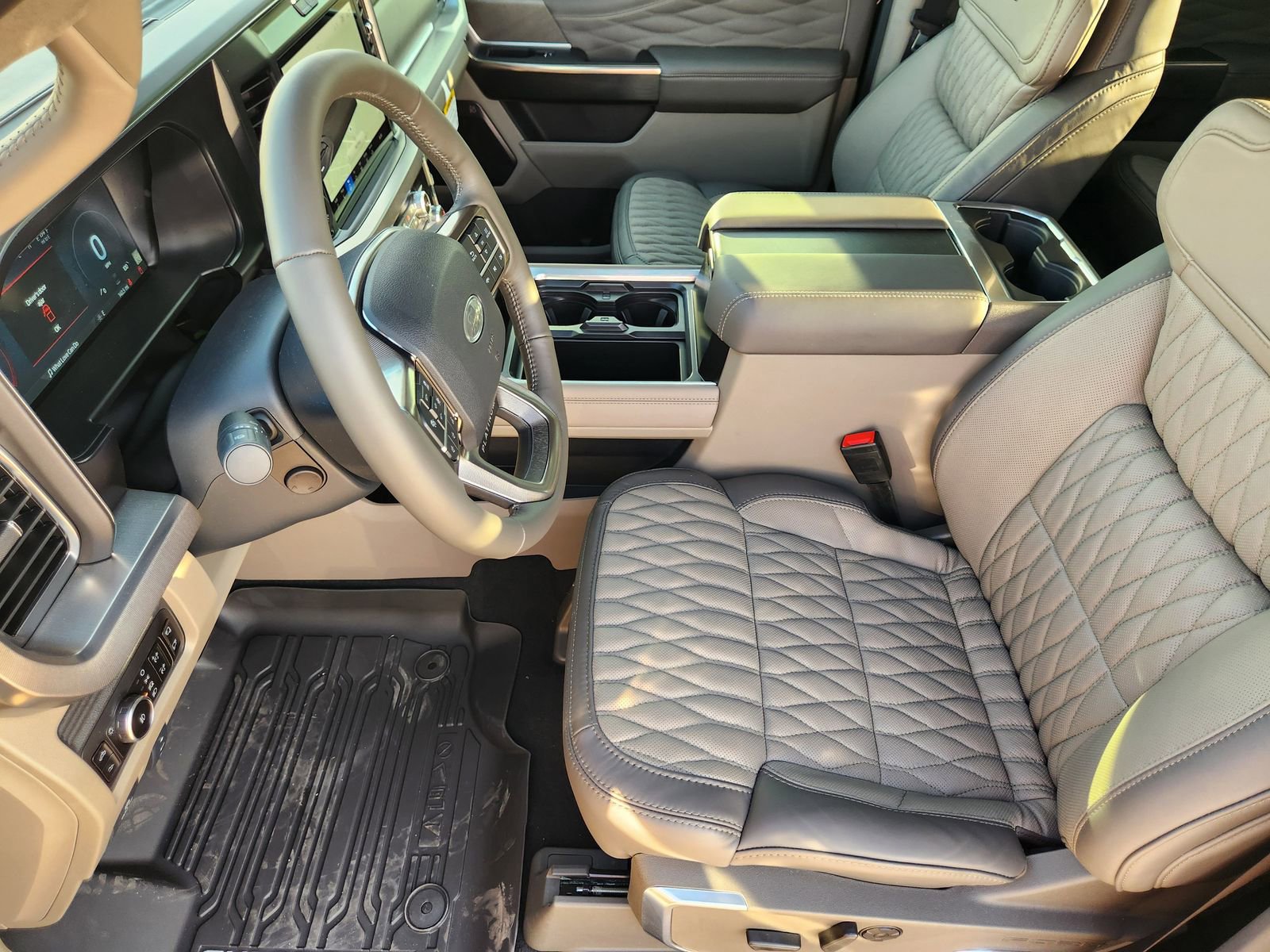 New 2026 Ford F350 Platinum w/ Platinum Plus Package image 8