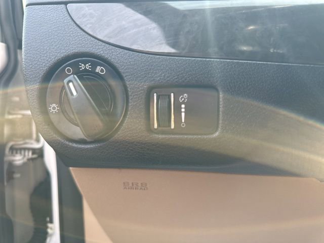 Used 2016 Dodge Grand Caravan SXT image 10