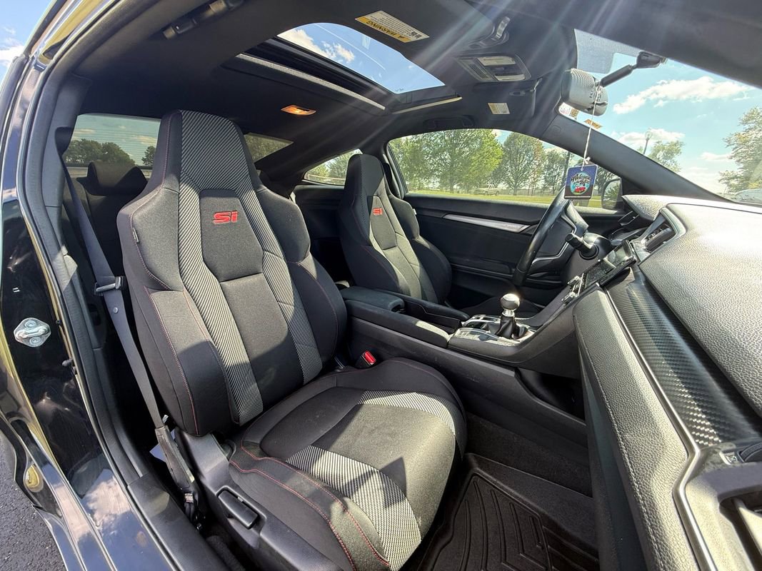 Used 2018 Honda Civic Si image 9