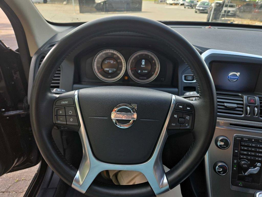 Used 2013 Volvo XC60 T6 AWD/4WD image 18