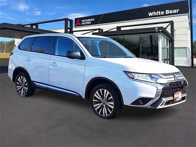Used 2020 Mitsubishi Outlander ES image 1