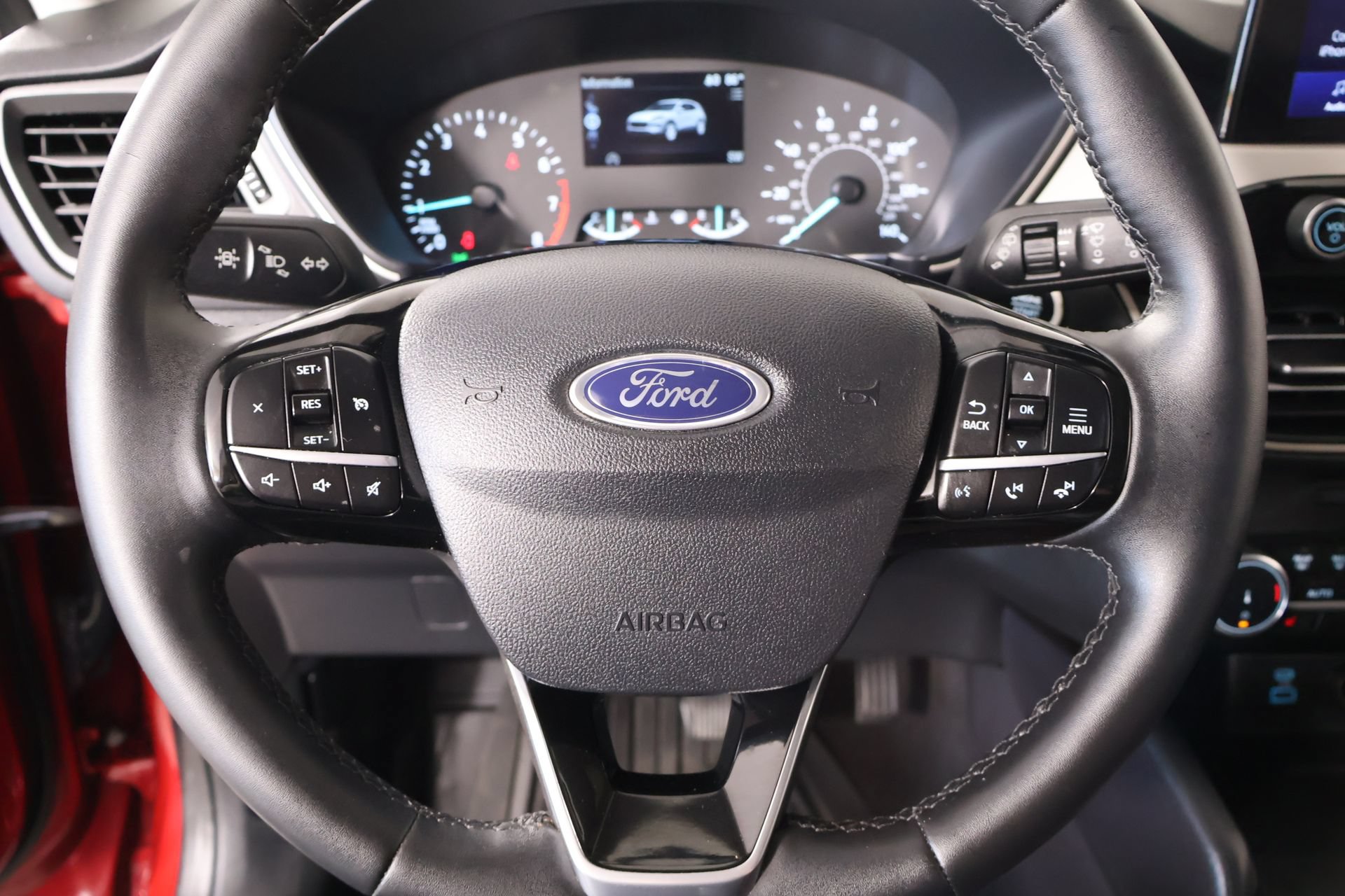 Used 2022 Ford Escape SE w/ Convenience Package FWD image 3