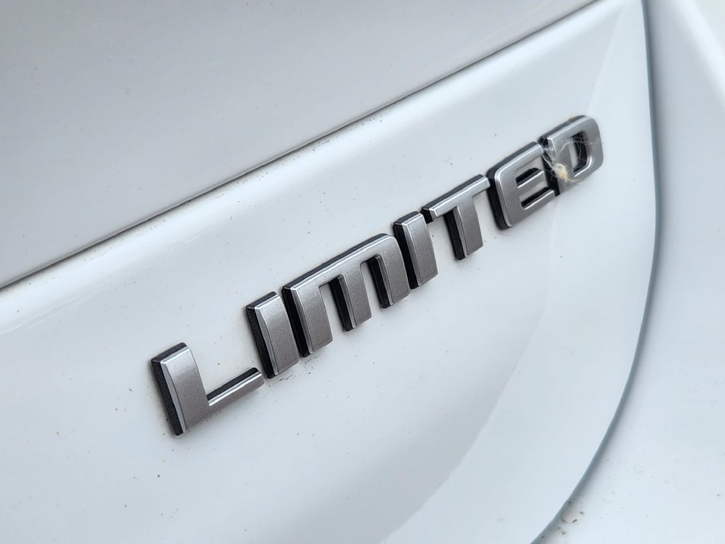 Used 2024 Jeep Grand Cherokee L Limited w/ Trailer Tow Package AWD/4WD image 31